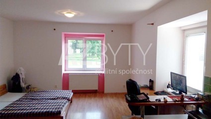 Prodej bytu 1+ kk, OV, 39 m2, ulice Železnobrodská, Praha 9 - Kbely