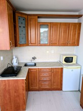 Pronájem bytu 1+kk/L, 37 m2, ulice Hennerova, Praha 5
